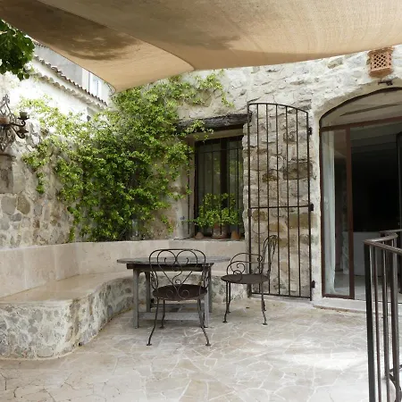 Couette-café Les Vieux Murs *